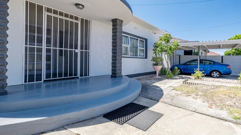 3 Bedroom Property for Sale in Goodwood Estate Western Cape